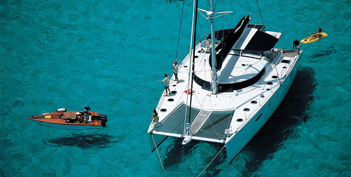 excursión en catamarano en bora bora